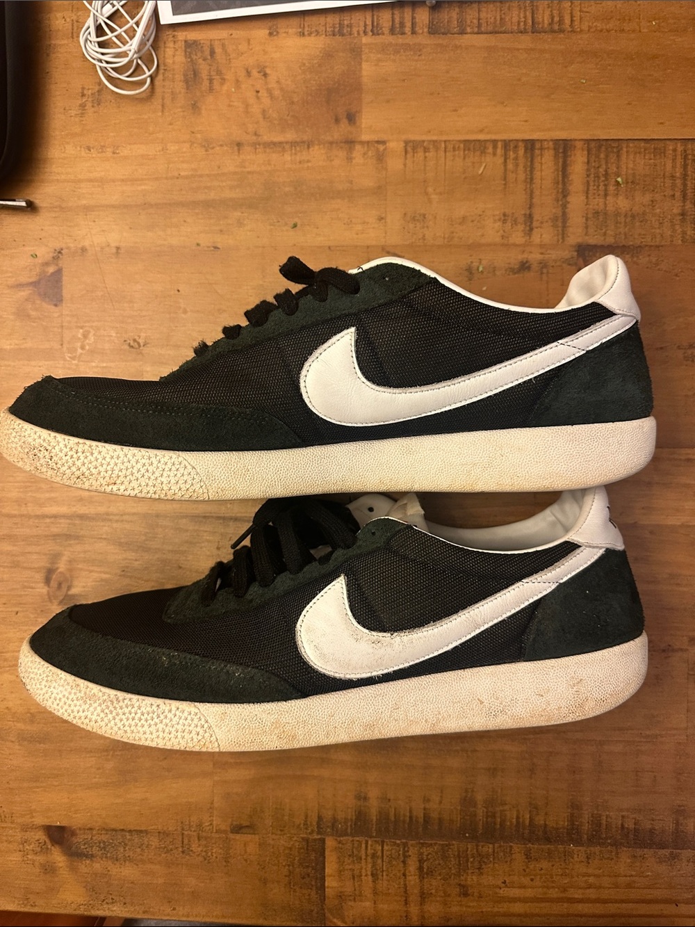 Nike Men’s Black & White Low-Profile Sneakers